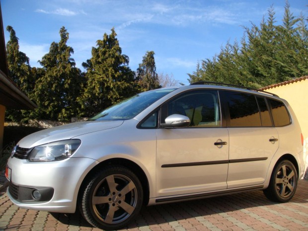 Volkswagen Touran 1.6 CR TDI Trendline DSG Kara...