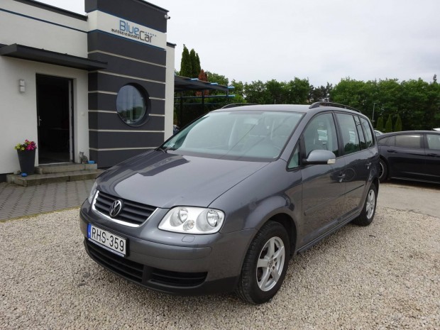 Volkswagen Touran 1.6 Conceptline Megbizható be...