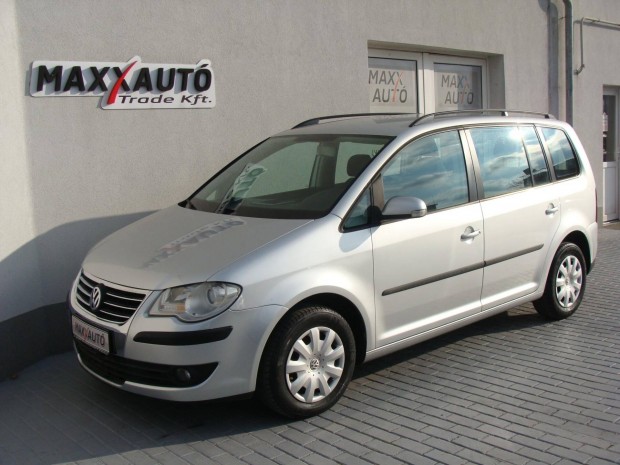 Volkswagen Touran 1.6 Conceptline Tempomat+Tola...