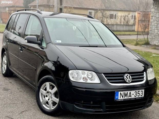 Volkswagen Touran 1.6 FSI 7 szemlyes