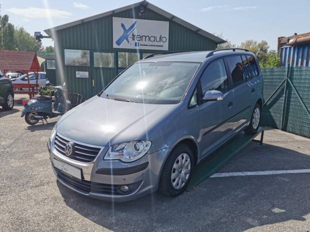 Volkswagen Touran 1.9 PD TDi Conceptline