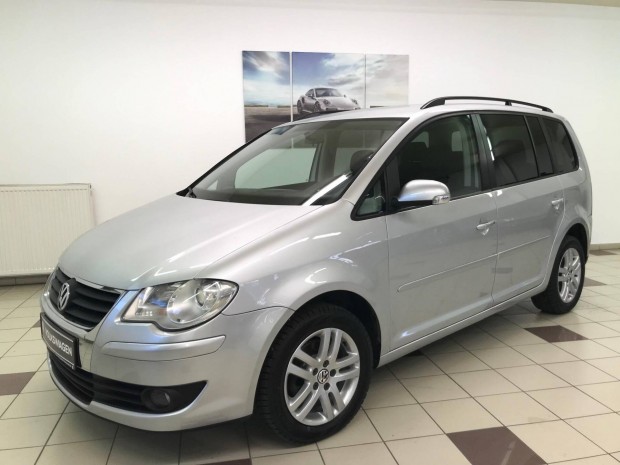 Volkswagen Touran 1.9 PD TDi Highline 7 szemly...