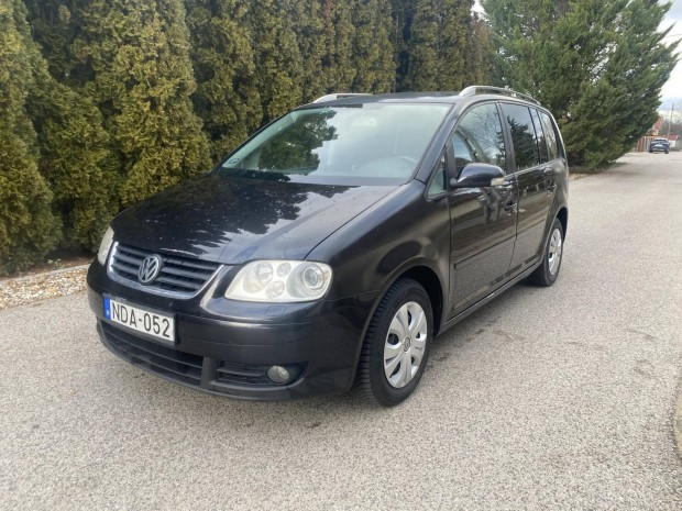 Volkswagen Touran 1.9 PD TDi Highline DSG