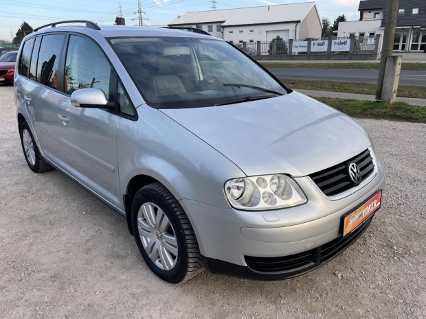 Volkswagen Touran 1.9 PD TDi Highline Vezetett...