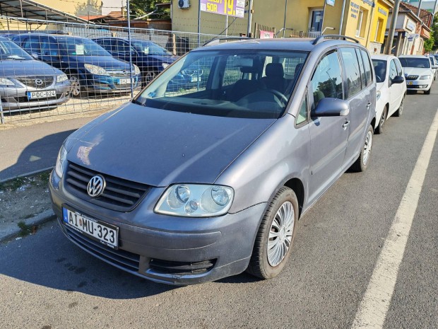 Volkswagen Touran 1.9 PD TDi Highline vonóhorog
