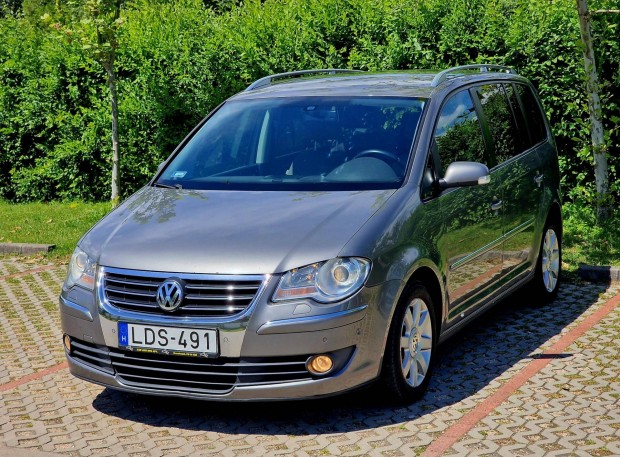 Volkswagen Touran 2.0 PD TDI Highline