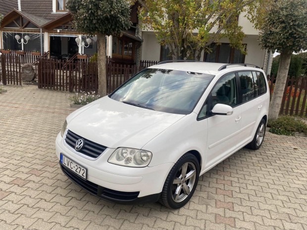 Volkswagen Touran 2.0 PD TDI Highline