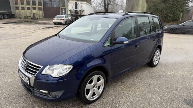 Volkswagen Touran 2.0 PD TDI Highline DSG Alkal...