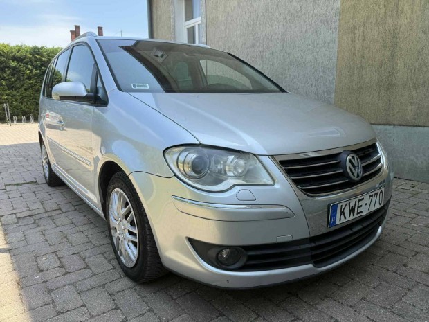 Volkswagen Touran 2.0 PD TDI Highline DSG DPF 7...