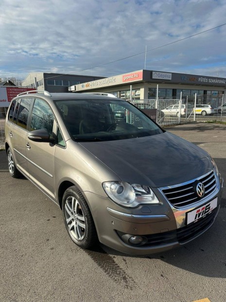 Volkswagen Touran 2.0 PD TDI Highline Family KA...