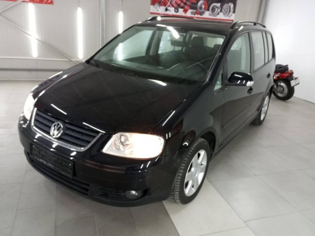 Volkswagen Touran 2.0 PD TDI Trendline DSG Sors...