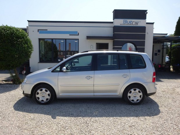 Volkswagen Touran 2.0 PD TDI Trendline Gyári 7...