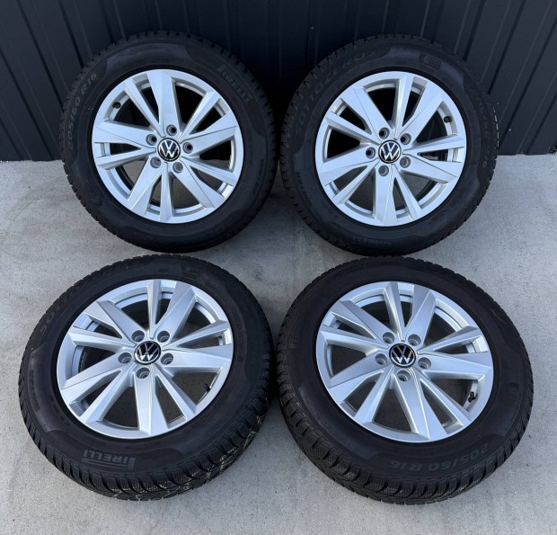 Volkswagen Touran Caddy 16 téli szett 205/60R16 Pirelli gumi dot23