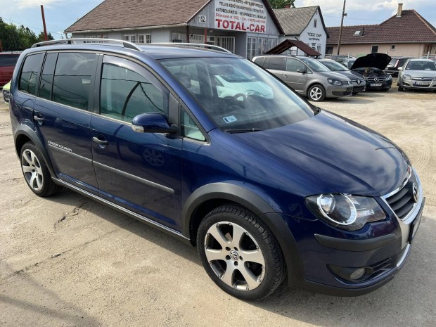 Volkswagen Touran Cross1.4 TSi j Vezrls