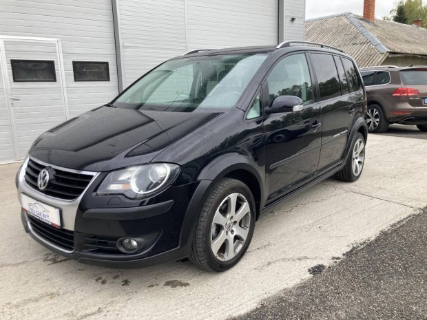 Volkswagen Touran Cross2.0 PD TDI DPF 7 Szemly...