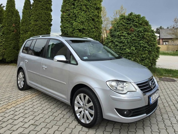 Volkswagen Touran Cross2.0 PD TDI DSG DPF Hingline