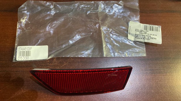 Volkswagen Touran bal hts prizma 5TA945103 elad