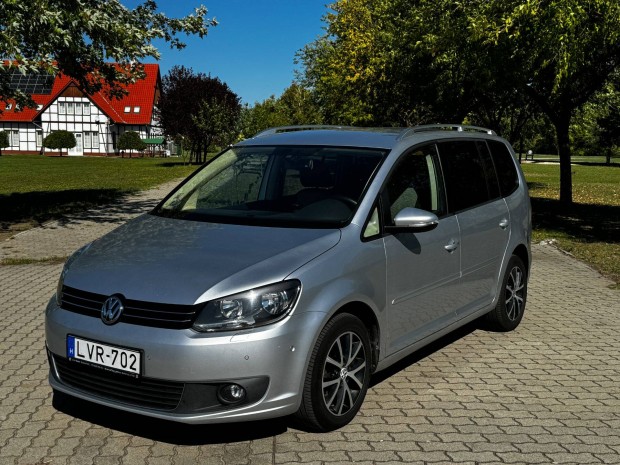 Volkswagen Touran elad�