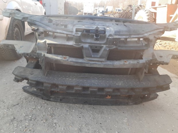 Volkswagen Touran homlokfal