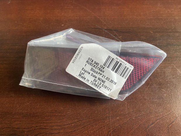 Volkswagen Touran jobb h�ts� prizma 5TA945104 elad�