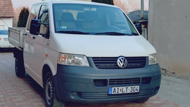 Volkswagen Transporter 1.9 TDI. Vezetett szervizknyves