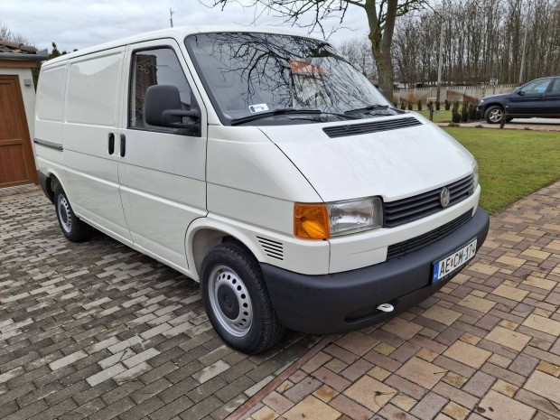 Volkswagen Transporter 2.5 7DJ 1U2 W24 Megkímél...