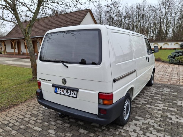 Volkswagen Transporter 2.5 7DJ 1U2 W24 Megkml...