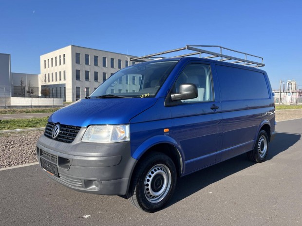 Volkswagen Transporter 2.5 TDI vgig vezetett s...