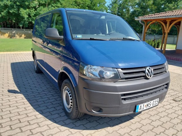 Volkswagen Transporter Caravelle 2.0 CR TDI Com...
