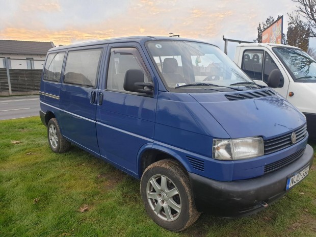 Volkswagen Transporter Caravelle 2.5 TDI Friss...