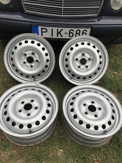 Volkswagen Transporter T4 15-ös lemezfelni garnitúra