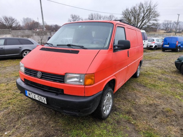 Volkswagen Transporter T4 2.4 7DM 1F2 F Mszaki...