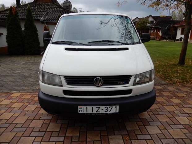 Volkswagen Transporter T4 2.5 7DH 1T2 Trend Gyá...