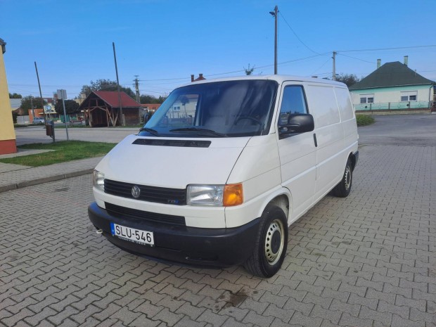 Volkswagen Transporter T4 2.5 Basic 2.tulaj. Ki...