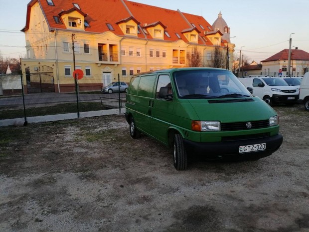 Volkswagen Transporter T4 70x02A