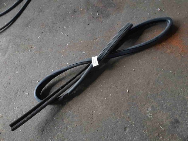 Volkswagen Transporter T4 91-03 Jobb Els� Ablak Gumik�der