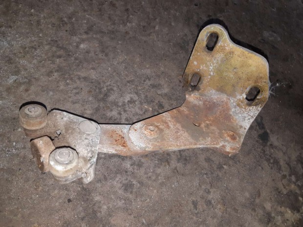 Volkswagen Transporter T4 91-03 Jobb Tol�ajt� Als� G�rg�