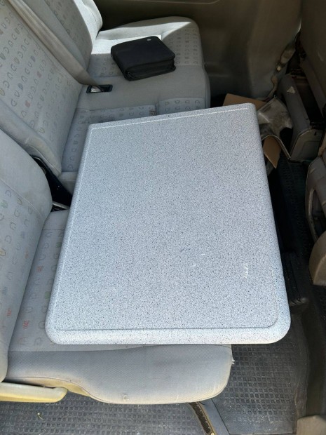 Volkswagen Transporter T4 Multivan gyári asztal