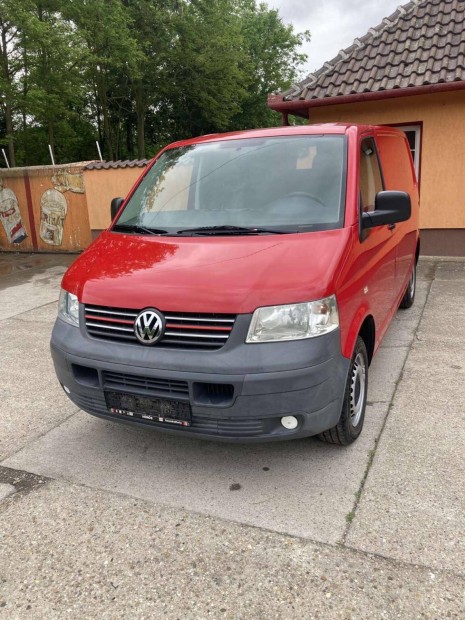 Volkswagen Transporter T5 1.9 TDI 1 tulajtól ....