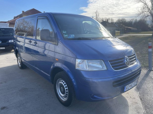 Volkswagen Transporter T5 1.9 TDI Caravelle Com...
