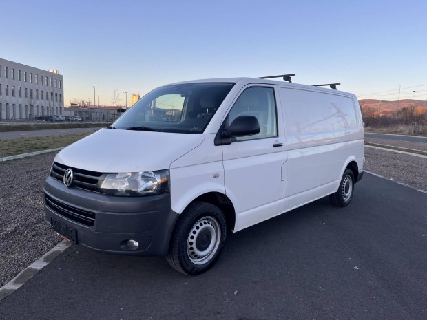 Volkswagen Transporter T5 2.0 CR TDI hossz�tott...