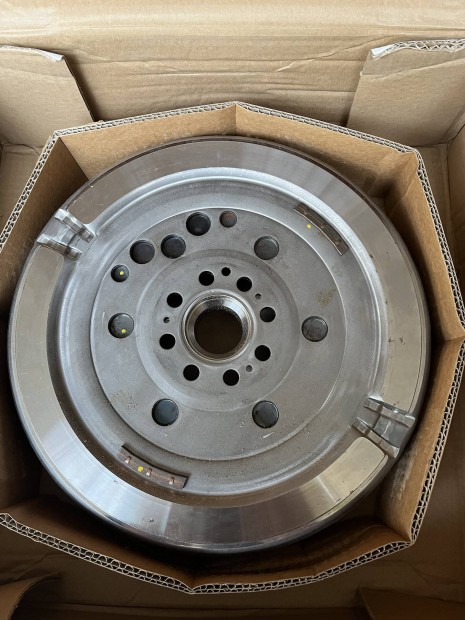 Volkswagen Transporter T5 2.5 TDI j LUK kettstmeg lendkerk elad