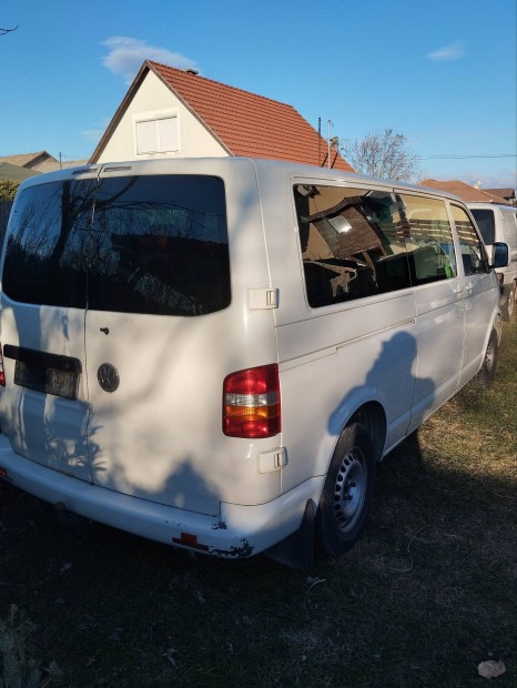 Volkswagen Transporter T5 2.5 pdtdi alkatrszek