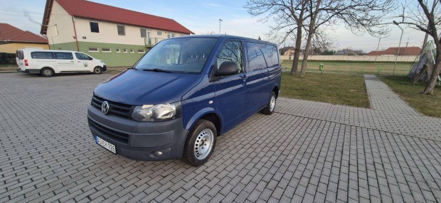 Volkswagen Transporter T5 Mikrobusz 2.0 CR TDI