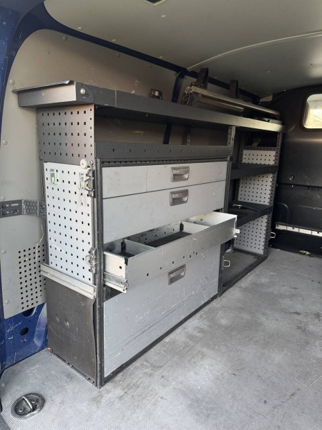 Volkswagen Transporter T5 T6 Polcrendszer 