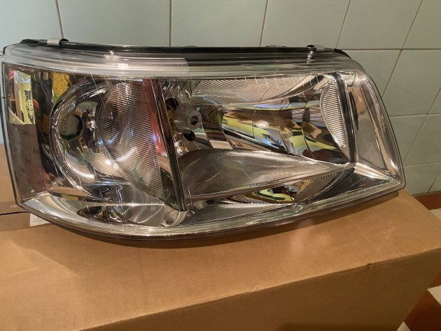 Volkswagen Transporter T5 fényszóró, lámpa