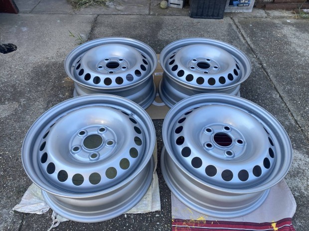 Volkswagen Transporter T5 gyári lemezfelni szett 16" 5x120 ET55