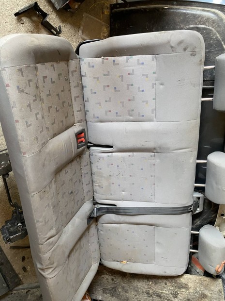 Volkswagen Transporter T5 hátsó üléssor