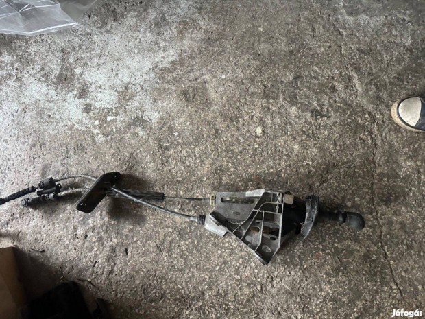 Volkswagen Transporter T5 v�lt�kulissza 7H0 711 061 C posta megoldhat�