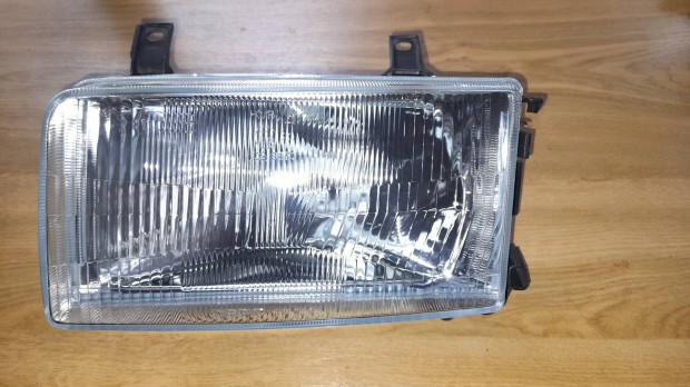 Volkswagen Transporter bal oldali fényszóró